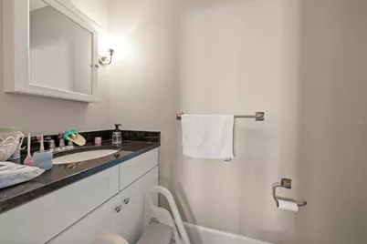 940 Locust Street NE, Saint Petersburg, FL 33701 - Photo 15