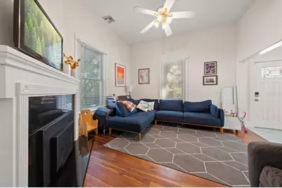 940 Locust Street NE, Saint Petersburg, FL 33701 - Photo 5