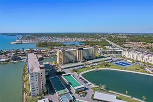 4550 Cove Cir, Saint Petersburg, FL 33708 - Photo 35