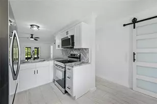 11201 122nd Ave, Largo, FL 33778 - Photo 7