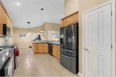 8937 Aberdeen Creek Circle, Riverview, FL 33569 - Photo 11