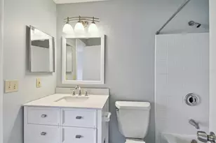 9481 Highland Oak Dr, Tampa, FL 33647 - Photo 35