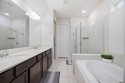 19271 Mossy Pine Drive, Tampa, FL 33647 - Photo 11