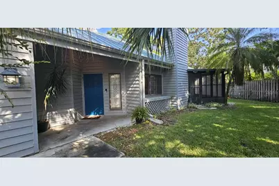 10495 Longwood Drive, Largo, FL 33777 - Photo 9