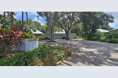 10495 Longwood Drive, Largo, FL 33777 - Photo 1