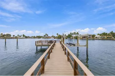 2440 S Shore Drive SE, Saint Petersburg, FL 33705 - Photo 51