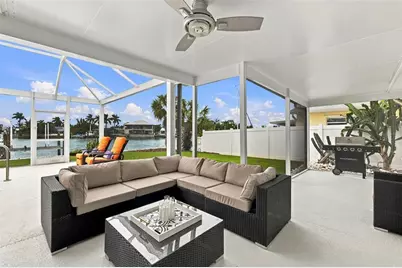 2440 S Shore Drive SE, Saint Petersburg, FL 33705 - Photo 35