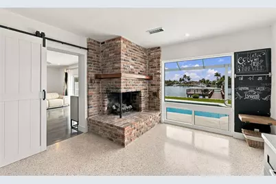 2440 S Shore Drive SE, Saint Petersburg, FL 33705 - Photo 21