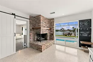 2440 S Shore Dr SE, Saint Petersburg, FL 33705 - Photo 21