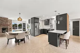 2440 S Shore Dr SE, Saint Petersburg, FL 33705 - Photo 5