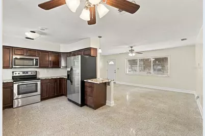 10473 Cirimoya Lane, Seminole, FL 33772 - Photo 9