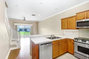 12635 Kings Crossing Dr, Gibsonton, FL 33534 - Photo 7