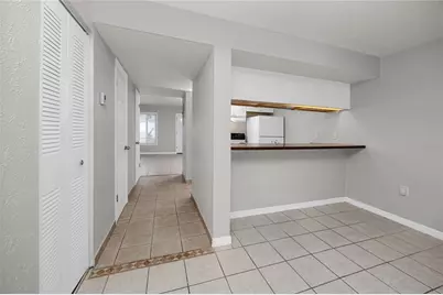 3775 40th Lane S #E, Saint Petersburg, FL 33711 - Photo 7