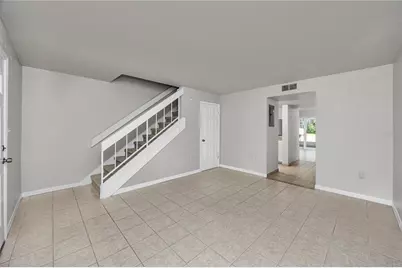 3775 40th Lane S #E, Saint Petersburg, FL 33711 - Photo 5
