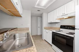 3775 40th Ln S, Saint Petersburg, FL 33711 - Photo 11