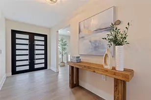 111 58th Ave S, Saint Petersburg, FL 33705 - Photo 3