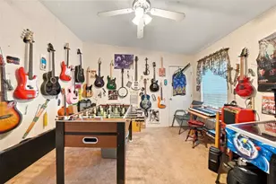 804 Riverview Ln, Tarpon Springs, FL 34689 - Photo 13