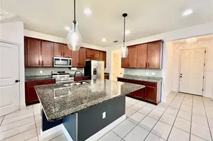 11674 Cambium Crown Dr, Riverview, FL 33569 - Photo 5
