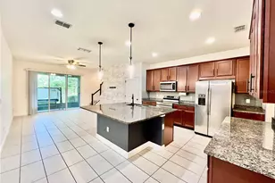 11674 Cambium Crown Dr, Riverview, FL 33569 - Photo 3
