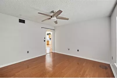 12927 Lake Vista Drive, Gibsonton, FL 33534 - Photo 19