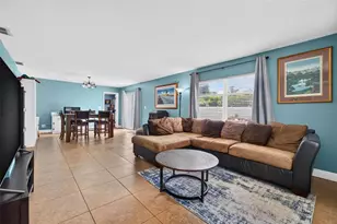 8428 Iris Ave, Seminole, FL 33777 - Photo 11