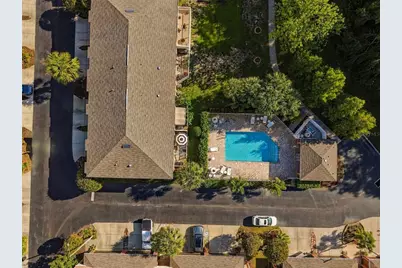 1868 Sommarie Way, Tarpon Springs, FL 34689 - Photo 29