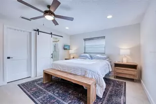 643 Southwest Boulevard N, Saint Petersburg, FL 33703 - Photo 23