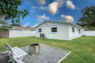 643 Southwest Boulevard N, Saint Petersburg, FL 33703 - Photo 35
