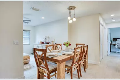 643 Southwest Boulevard N, Saint Petersburg, FL 33703 - Photo 17