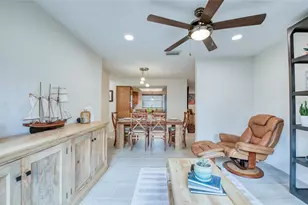 643 Southwest Boulevard N, Saint Petersburg, FL 33703 - Photo 21