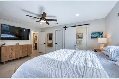 643 Southwest Boulevard N, Saint Petersburg, FL 33703 - Photo 23