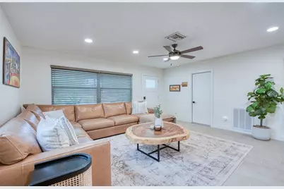 643 Southwest Boulevard N, Saint Petersburg, FL 33703 - Photo 9