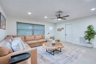 643 Southwest Boulevard N, Saint Petersburg, FL 33703 - Photo 9