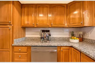 643 Southwest Boulevard N, Saint Petersburg, FL 33703 - Photo 13