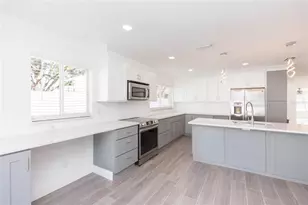 3943 Arkansas Ave NE, Saint Petersburg, FL 33703 - Photo 23