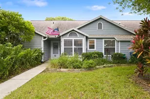 2712 Bentley Dr, Palm Harbor, FL 34684 - Photo 1