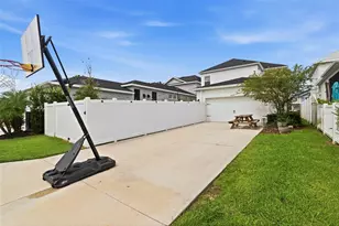 28592 Cozy Creek Dr, Wesley Chapel, FL 33543 - Photo 45
