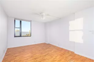 255 Dolphin Point, Clearwater Beach, FL 33767 - Photo 27