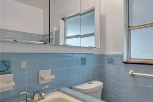 2002 E Crenshaw St, Tampa, FL 33610 - Photo 11