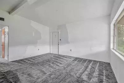 2002 E Crenshaw Street, Tampa, FL 33610 - Photo 3