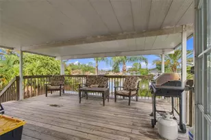 915 Lynnlea Ln, Tarpon Springs, FL 34689 - Photo 35
