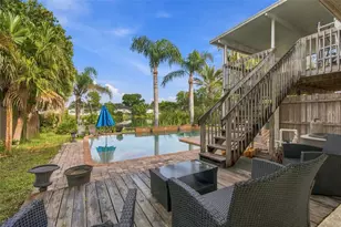915 Lynnlea Ln, Tarpon Springs, FL 34689 - Photo 49