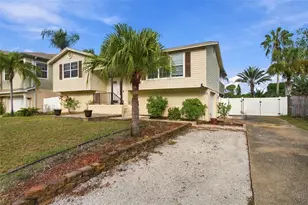915 Lynnlea Ln, Tarpon Springs, FL 34689 - Photo 5