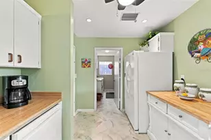 215 Genet Ct, Sun City Center, FL 33573 - Photo 21