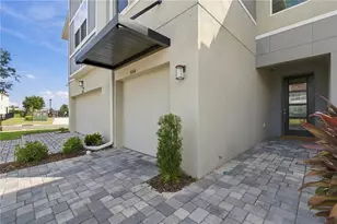 31564 Woodland Race Loop, Wesley Chapel, FL 33545 - Photo 5