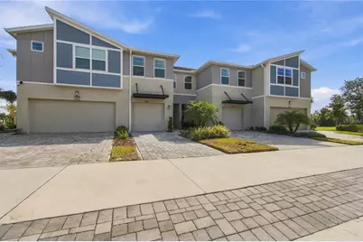 31564 Woodland Race Loop, Wesley Chapel, FL 33545 - Photo 3