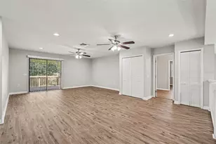 126 Goins Dr, Seffner, FL 33584 - Photo 11