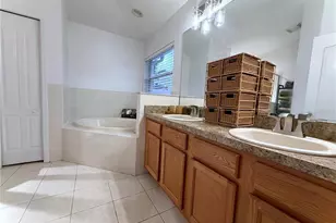 4041 Langdrum Dr, Wesley Chapel, FL 33543 - Photo 15