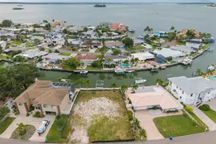 2270 Edythe Dr, Dunedin, FL 34698 - Photo 3