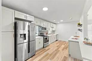 8474 Tobay Rd N, Saint Petersburg, FL 33702 - Photo 15